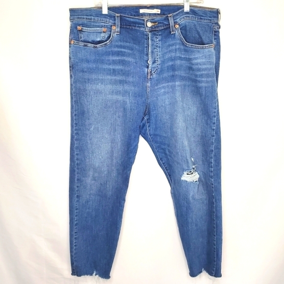 Levi's Premium Wedgie Button Fly Hi-Rise Jeans Size 18W Raw Hem Distressed - Picture 1 of 16